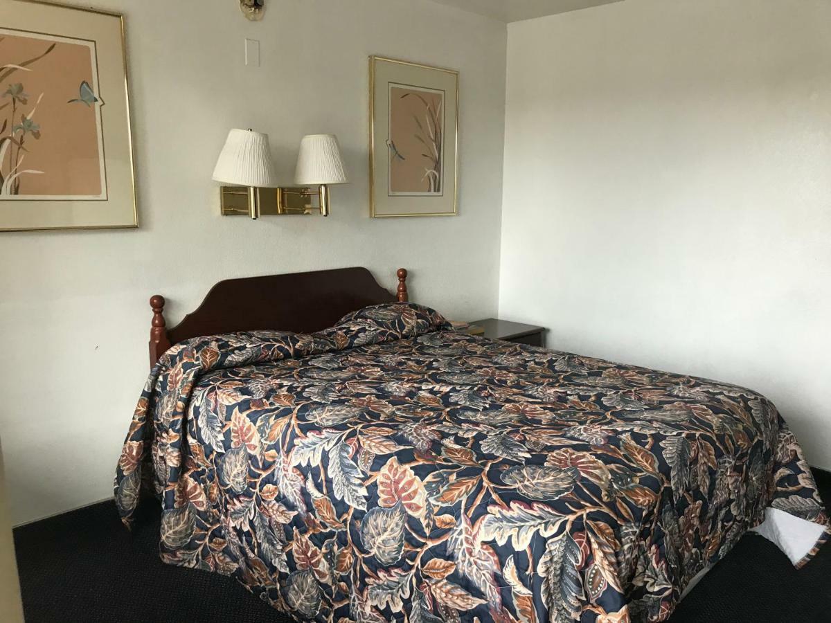 American Budget Inn And Suites-Модесто Екстериор снимка